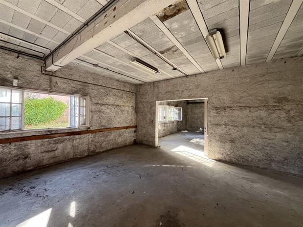 Commerce Location 86360 MONTAMISE