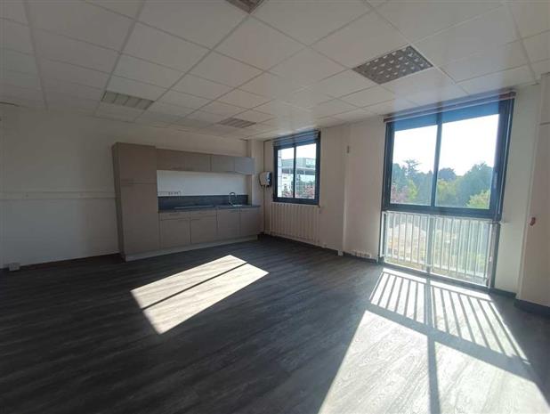 Bureau Location 86000 POITIERS  RUE SALVADOR ALLENDE 