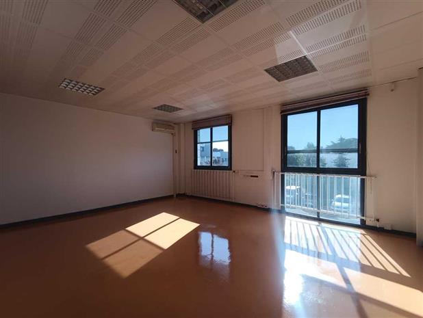 Bureau Location 86000 POITIERS  RUE SALVADOR ALLENDE 