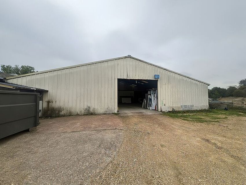 Local d'activités Vente/Location 86240 FONTAINE LE COMTE