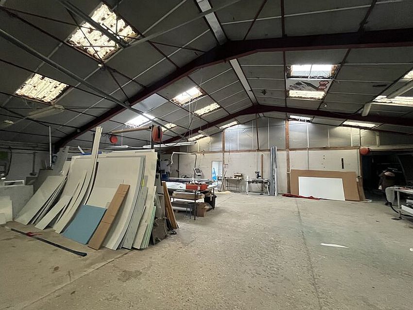 Local d'activités Vente/Location 86240 FONTAINE LE COMTE