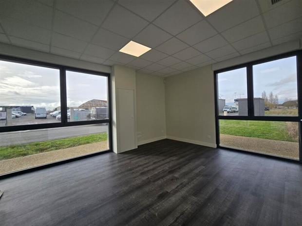 Bureau Location 86580 BIARD