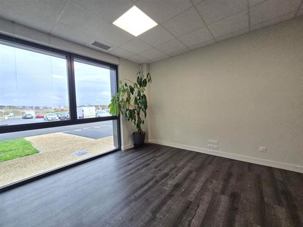 Commerce Location 86580 BIARD