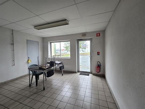 Local d'activités Vente 86240 LIGUGE