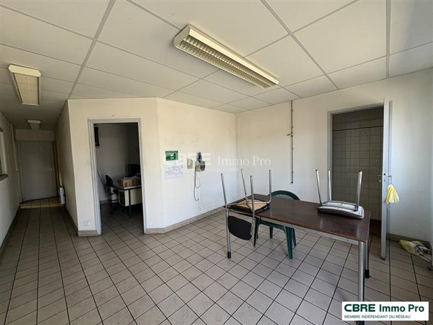 Local d'activités Vente 86240 LIGUGE