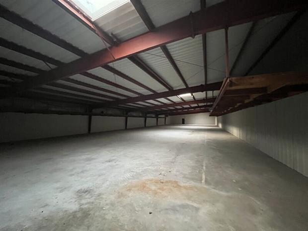 Local d'activités Location 86360 CHASSENEUIL DU POITOU