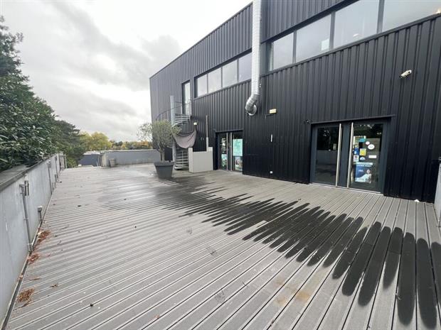 Commerce Location 86000 POITIERS