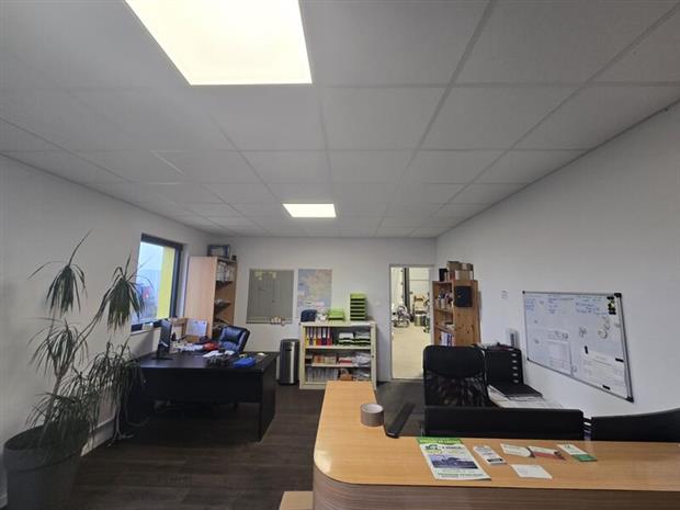 Local d'activités Location 86190 VOUILLE