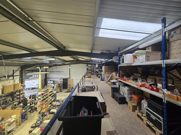 Local d'activités Location 86190 VOUILLE