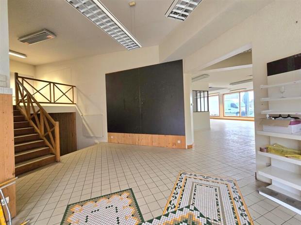 Commerce Location 86360 CHASSENEUIL DU POITOU