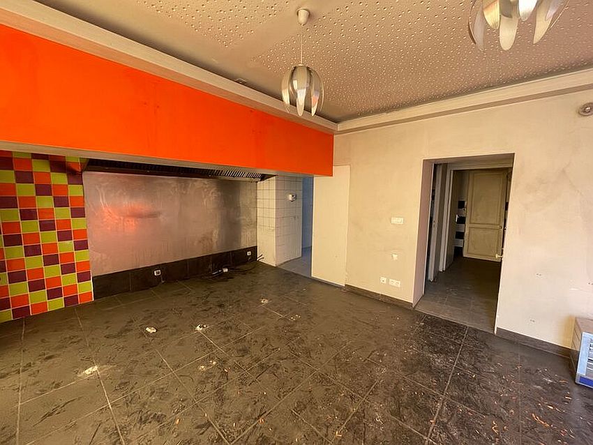 Commerce Location 86000 POITIERS