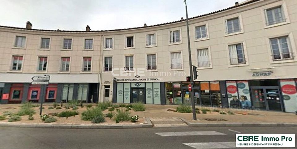 Commerce Location 86000 POITIERS