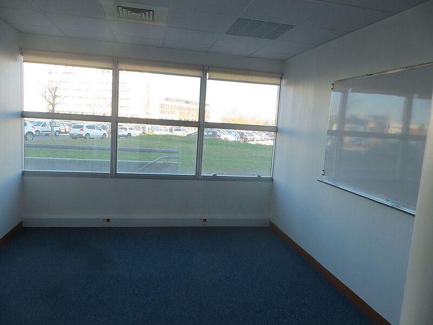 Bureau Location 86360 CHASSENEUIL DU POITOU