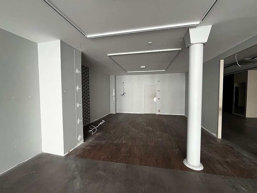Commerce Location 86000 POITIERS