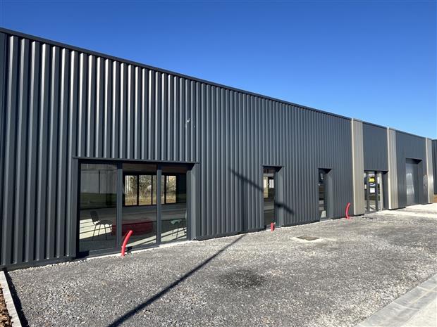 Local d'activités Location 86580 BIARD