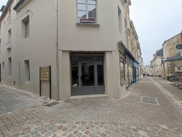 Commerce Location 86000 POITIERS