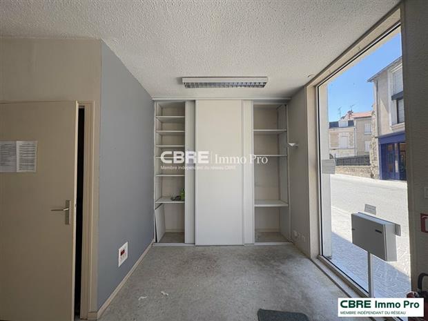 Commerce Location 86000 POITIERS