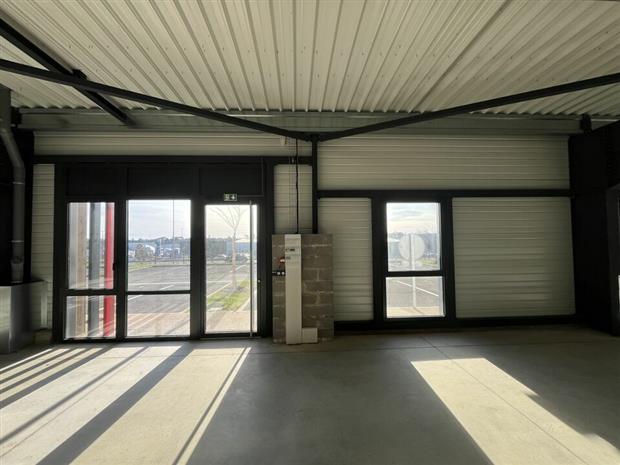 Commerce Location 86000 POITIERS