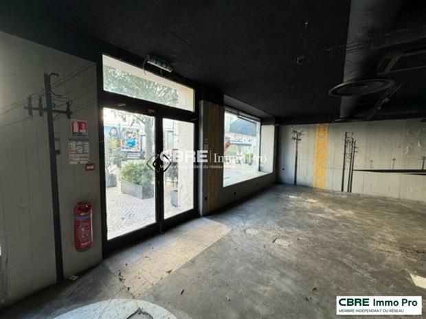 Commerce Location 86000 POITIERS