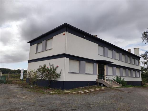 Bureau Location 86580 BIARD