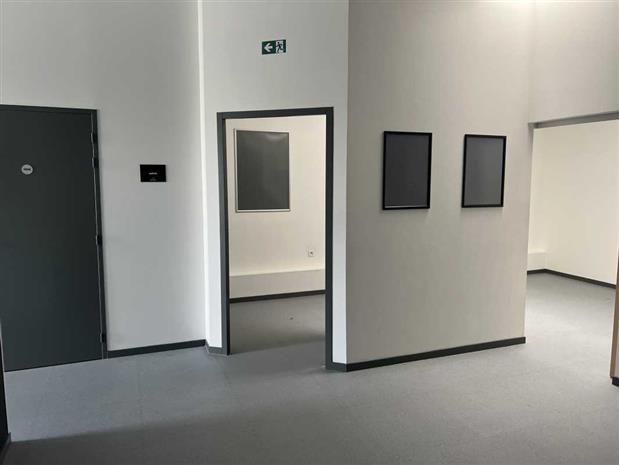 Commerce Location 86280 SAINT BENOIT