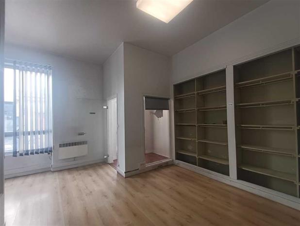 Commerce Location 86000 POITIERS