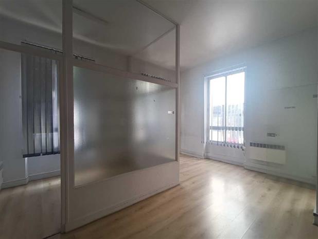 Commerce Location 86000 POITIERS