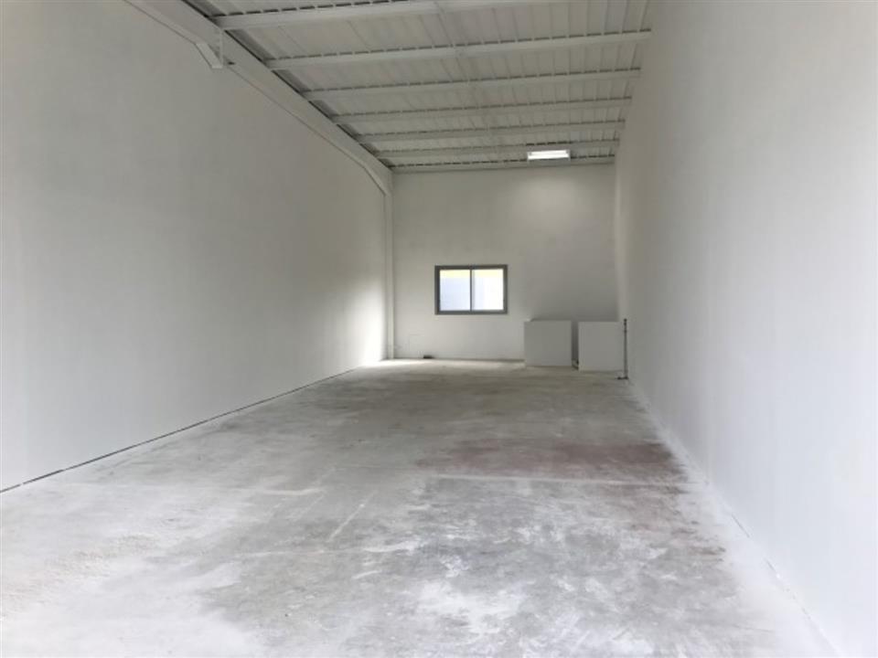 Commerce Location 86000 POITIERS