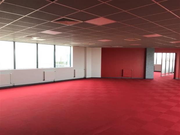 Bureau Location 86360 CHASSENEUIL DU POITOU