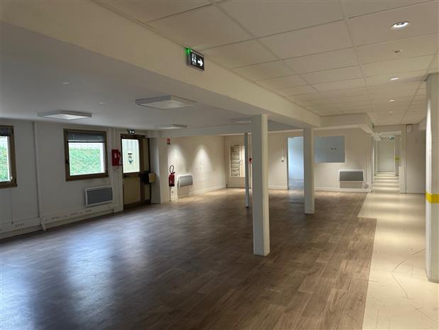 Local d'activités Location 93330 NEUILLY SUR MARNE