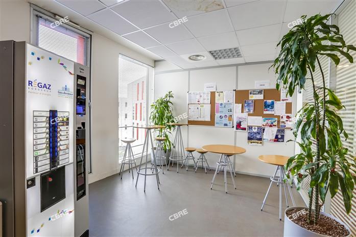 Bureau Location 33300 BORDEAUX 6 PLACE RAVEZIES