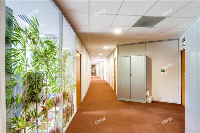 Bureau Location 33300 BORDEAUX 6 PLACE RAVEZIES