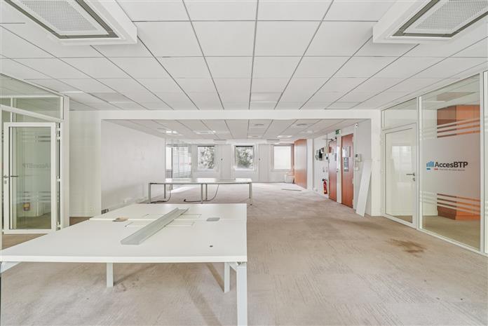 Bureau Location 75008 PARIS 28 AVENUE DE MESSINE